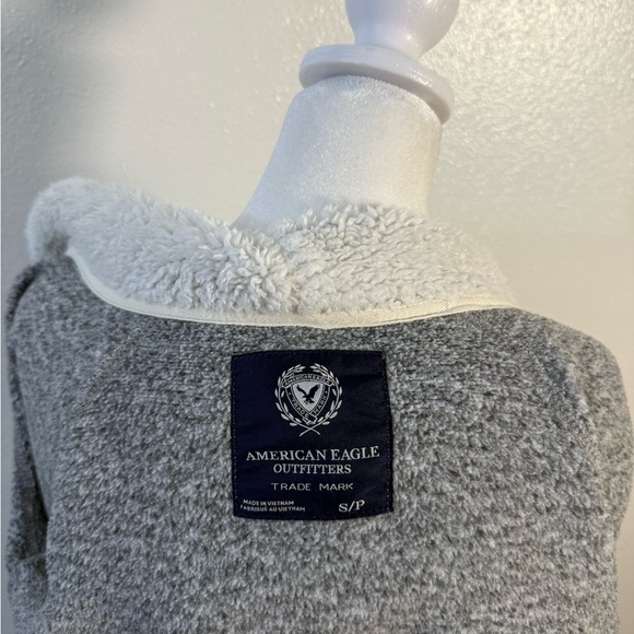 Y2K American eagle grey fur lined hoodie - Picture 6 of 6